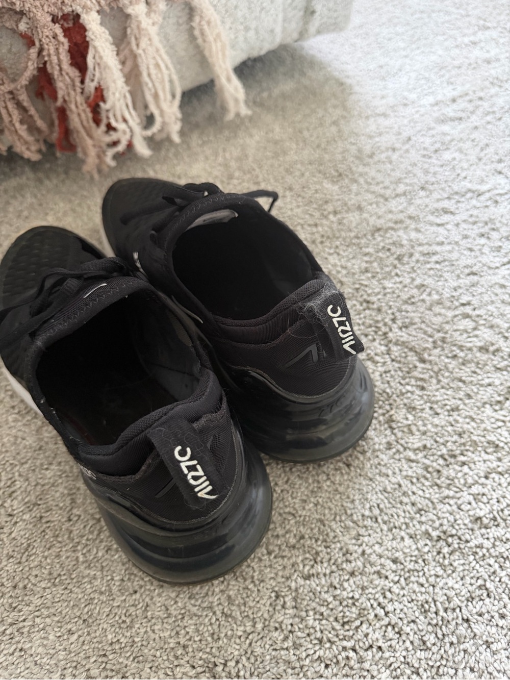 Nike Air Max 270 Black/White — - Picture 3 of 14